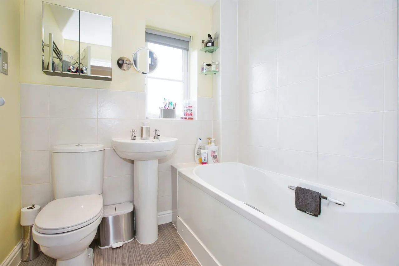 Three Acre Close, Axminster, photo 11