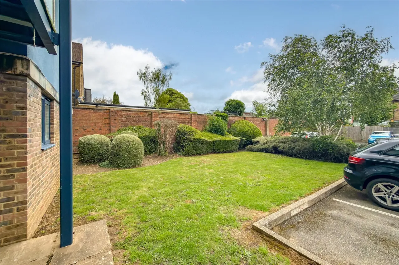 Hatfield Road, St. Albans, AL1, photo 16