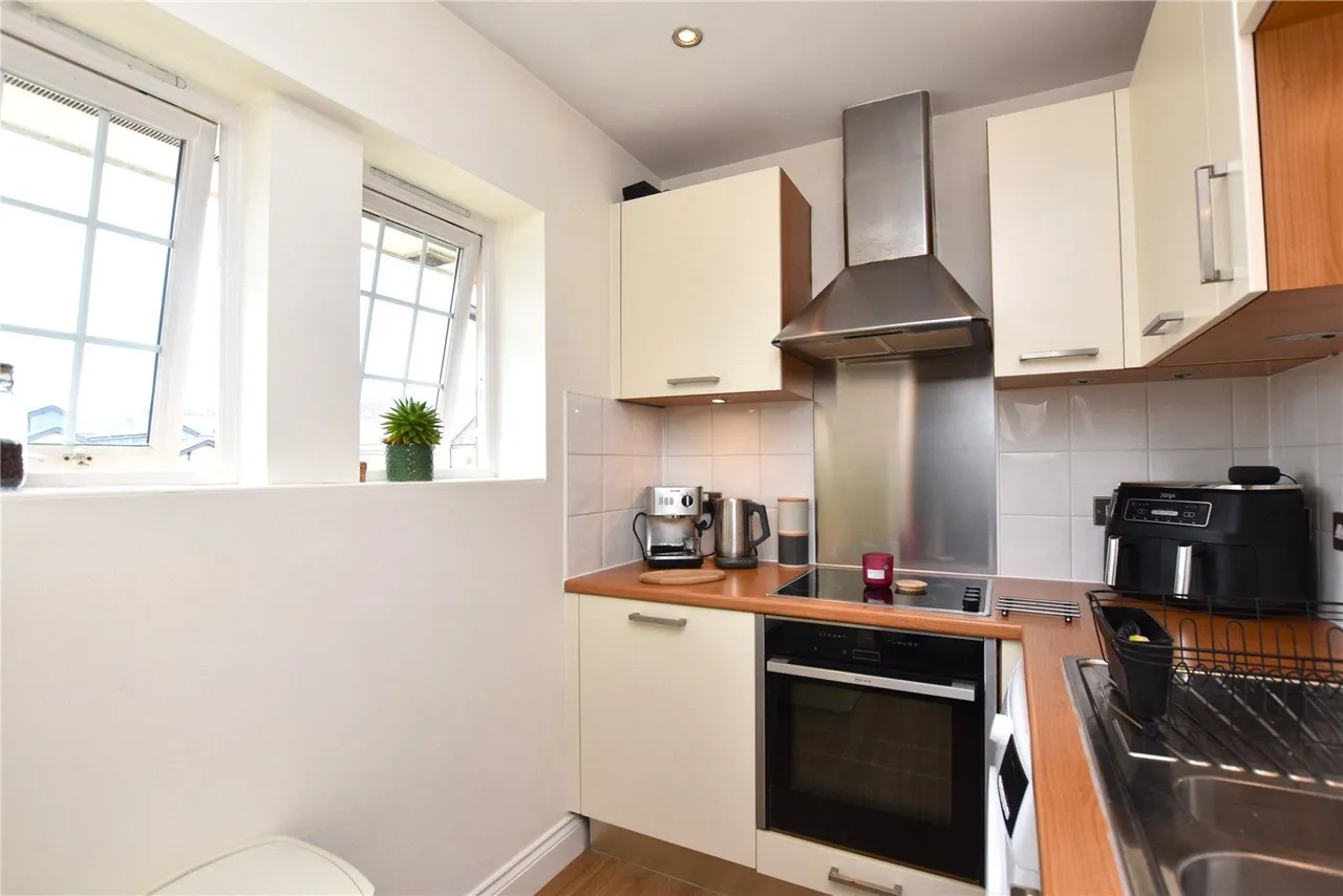 Clifford Drive, Menston, LS29, photo 9
