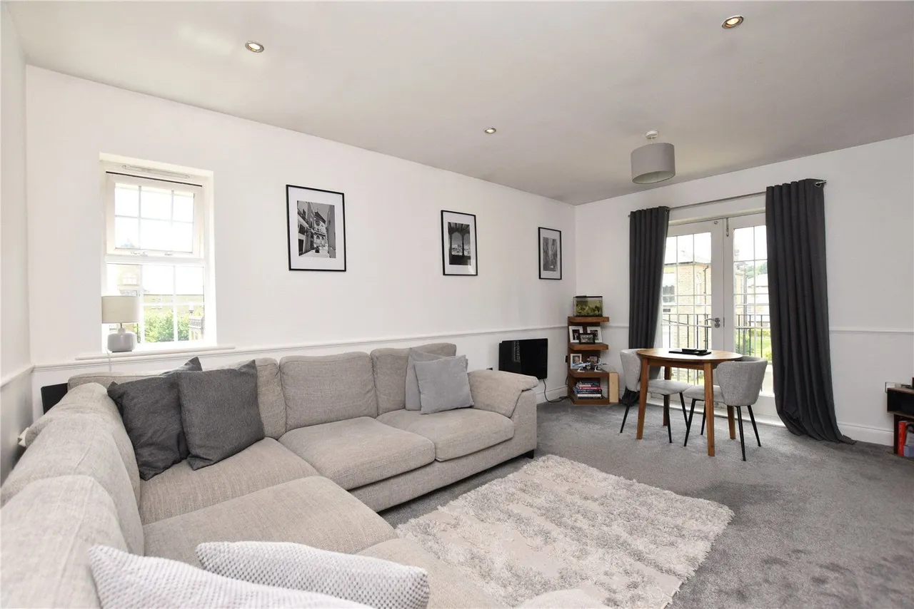 Clifford Drive, Menston, LS29, photo 10