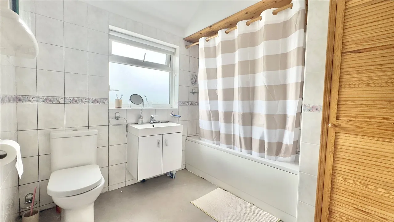 Westway, Heswall, CH60, photo 12