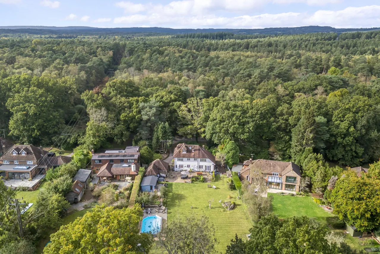 5 bed property for sale, Bepton, Midhurst, GU29