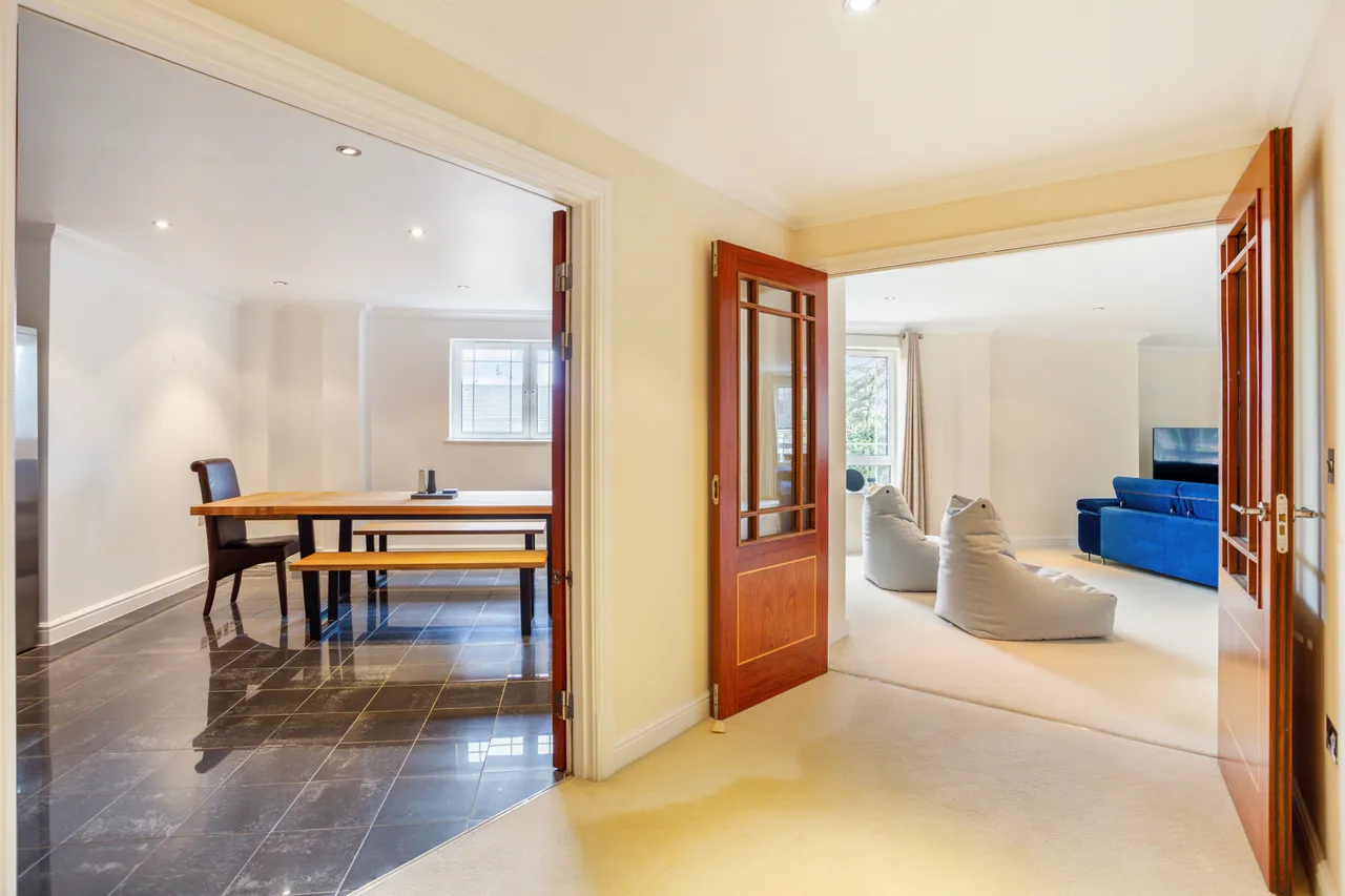 Cavendish Road, Weybridge, KT13, photo 4