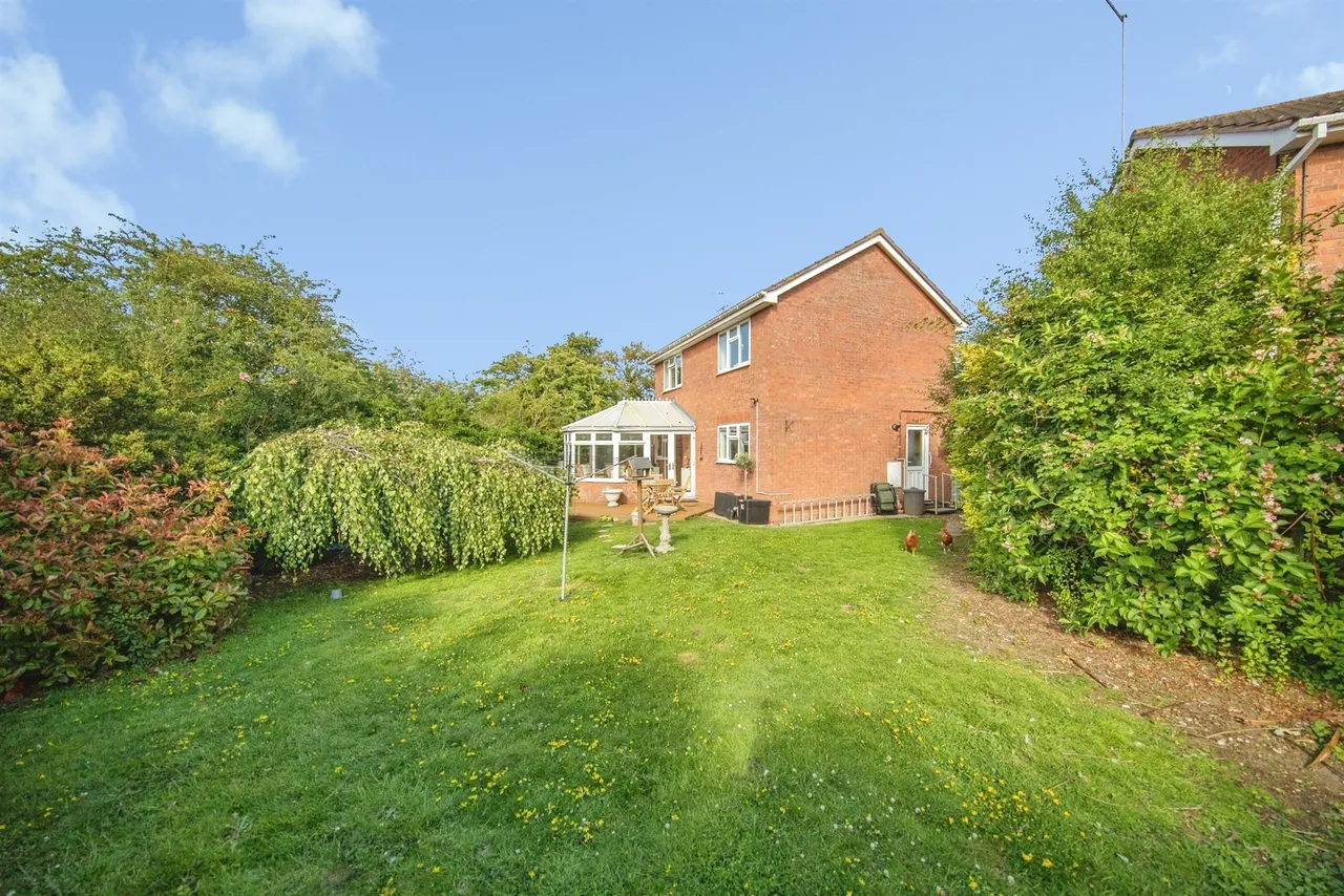 Brockham Close, Clacton-On-Sea, CO16, photo 14