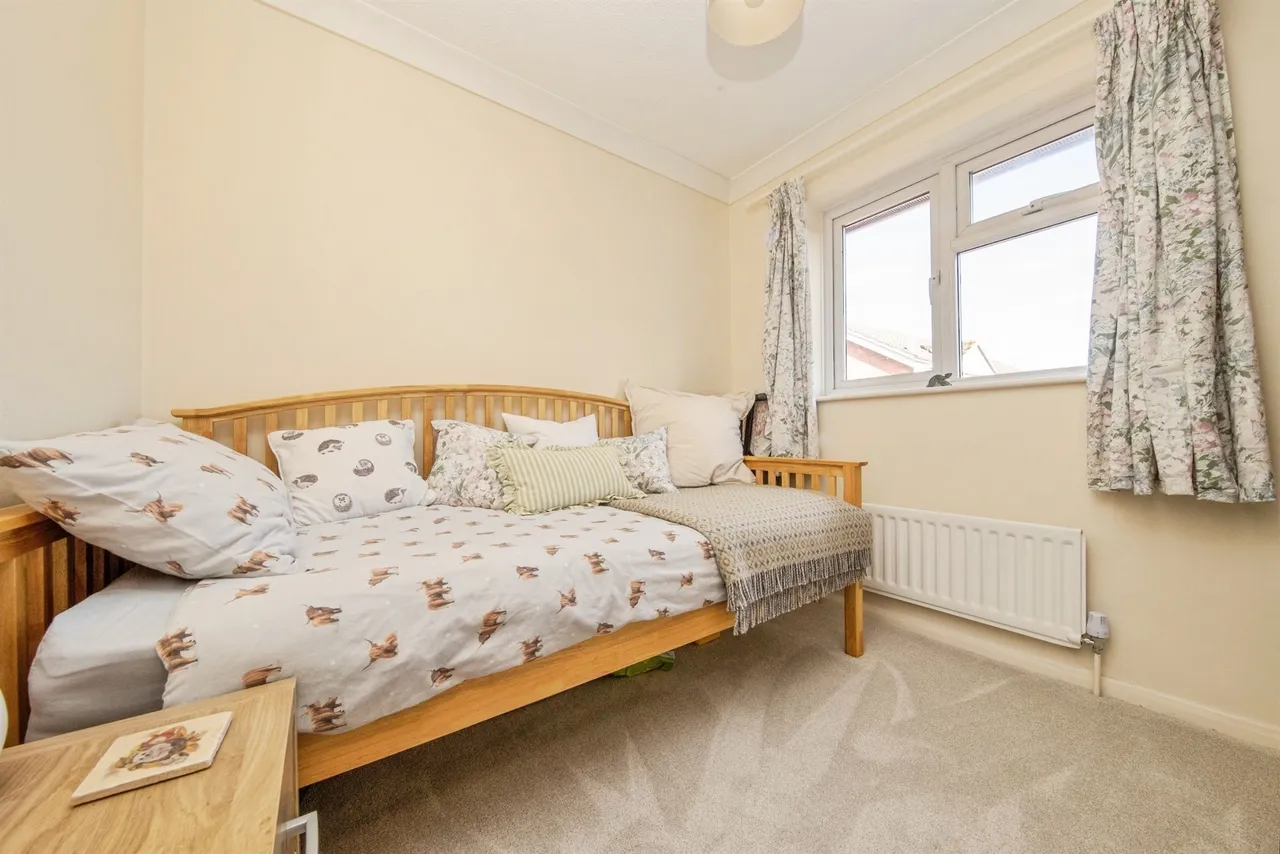 Brockham Close, Clacton-On-Sea, CO16, photo 11