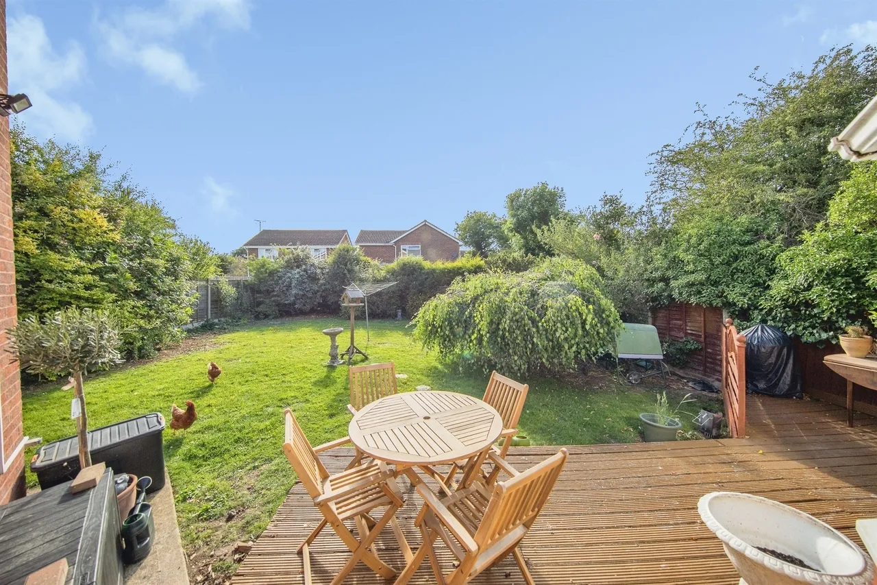 Brockham Close, Clacton-On-Sea, CO16, photo 16