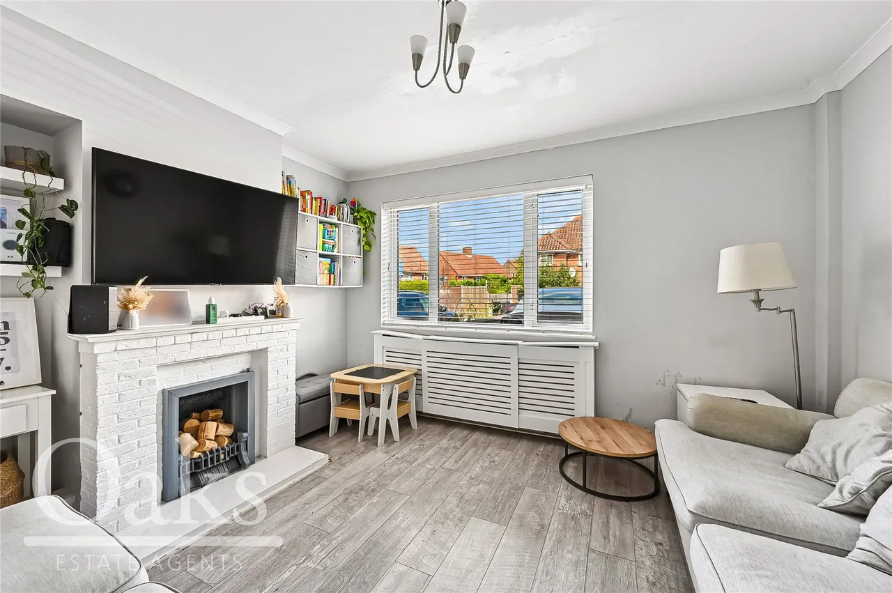 Swinburne Crescent, Addiscombe, CR0, photo 2