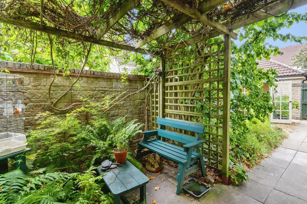 Long Ground, Corsham, SN13, photo 24
