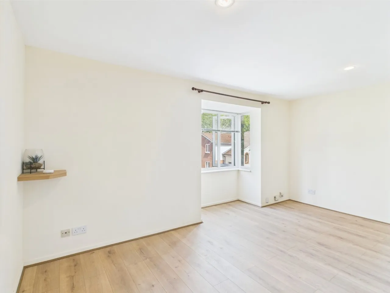 Maunsell Park, Pound Hill, RH10, photo 3