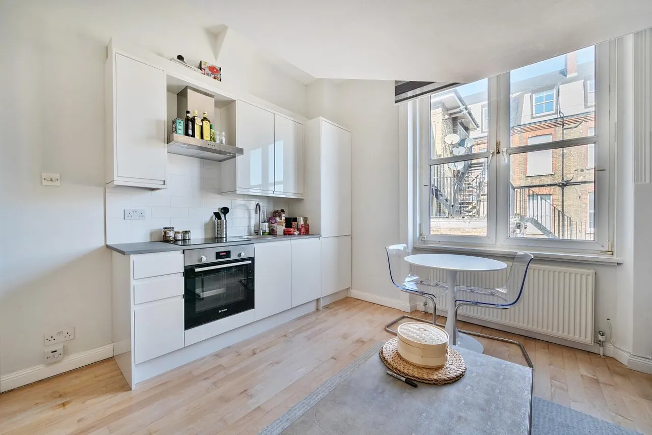 1 bed flat for sale — Palace Court, Bayswater, London, W2