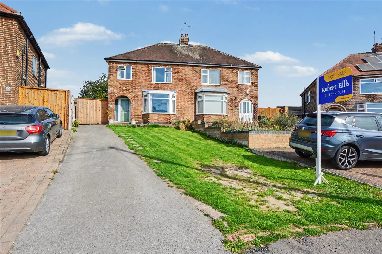 3 bed house for sale, St. Helens Crescent, Trowell, NG9
