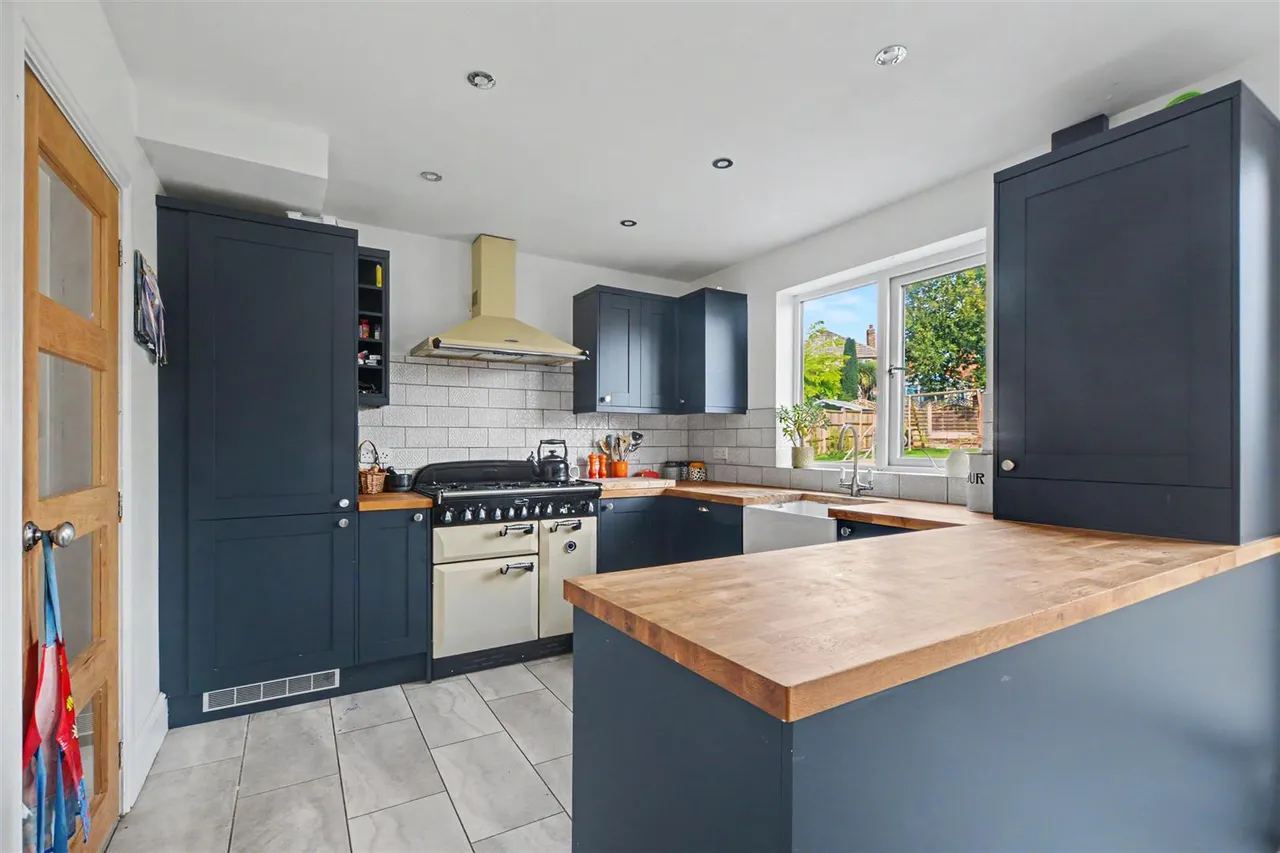 St. Helens Crescent, Trowell, NG9, photo 6