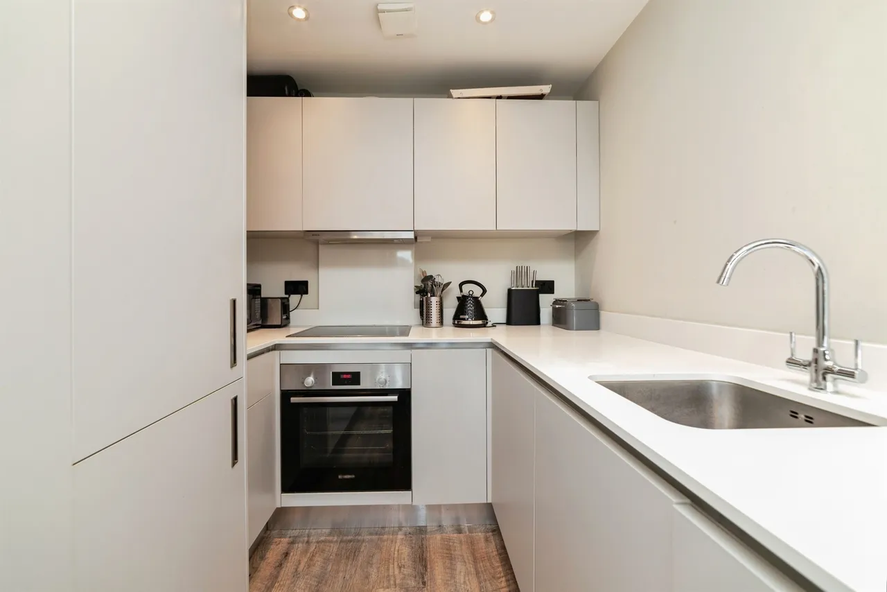 Parkway, Welwyn Garden City, photo 6