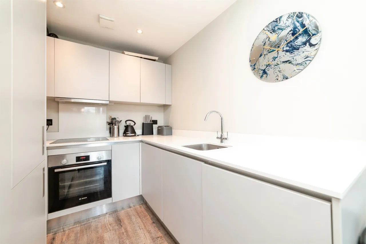 Parkway, Welwyn Garden City, photo 7