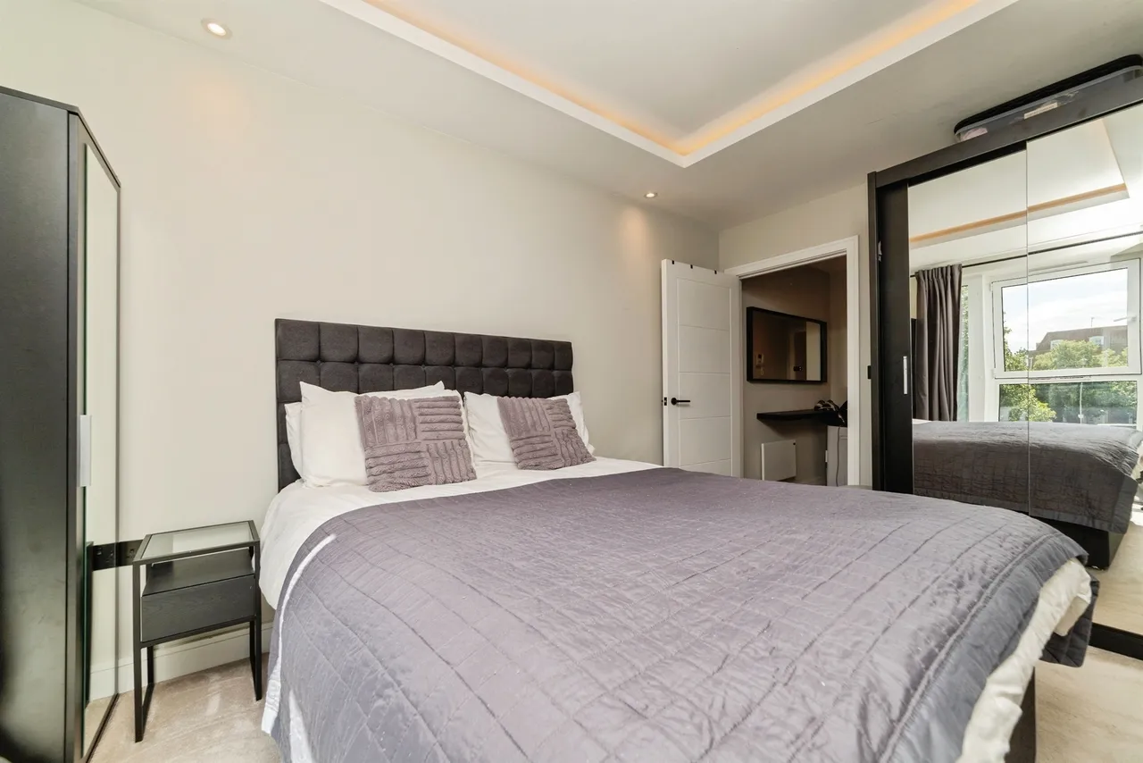 Parkway, Welwyn Garden City, photo 11