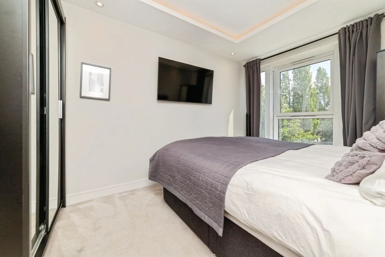 Parkway, Welwyn Garden City, photo 10