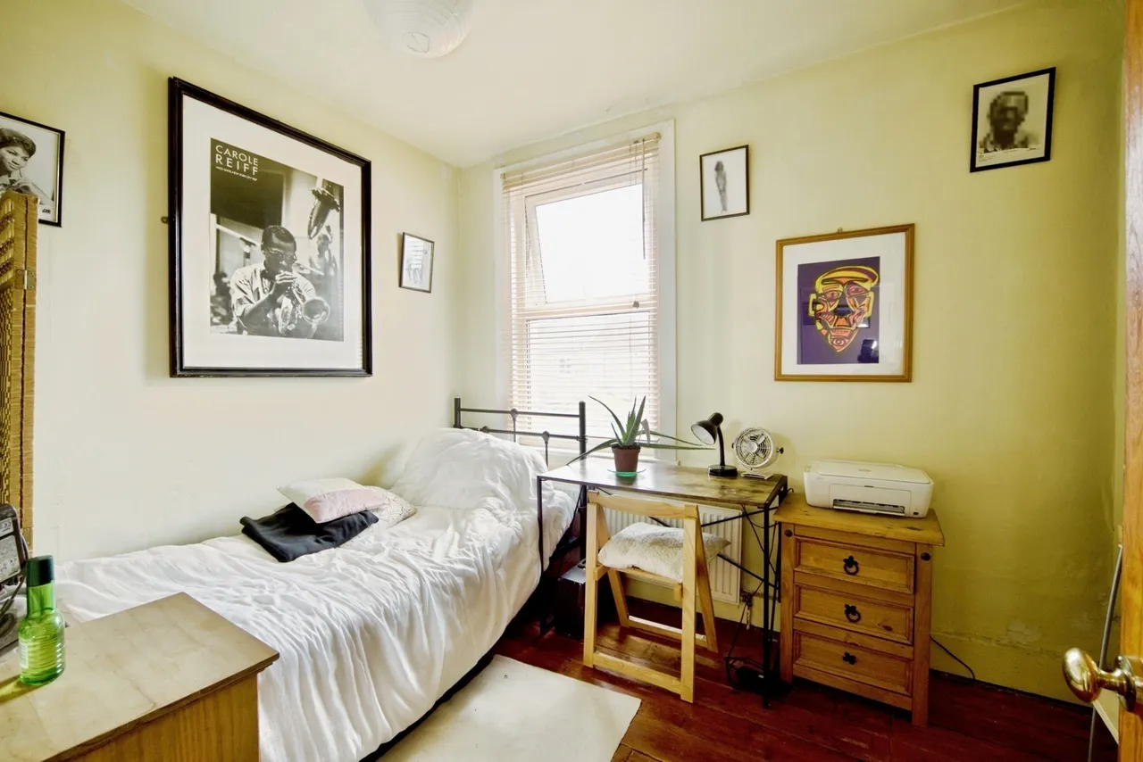 Sutton Court Road, Plaistow, London, E13, photo 5