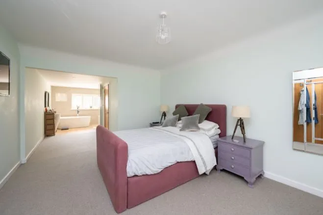 Roundwood Lane, Lindfield, RH16, photo 28