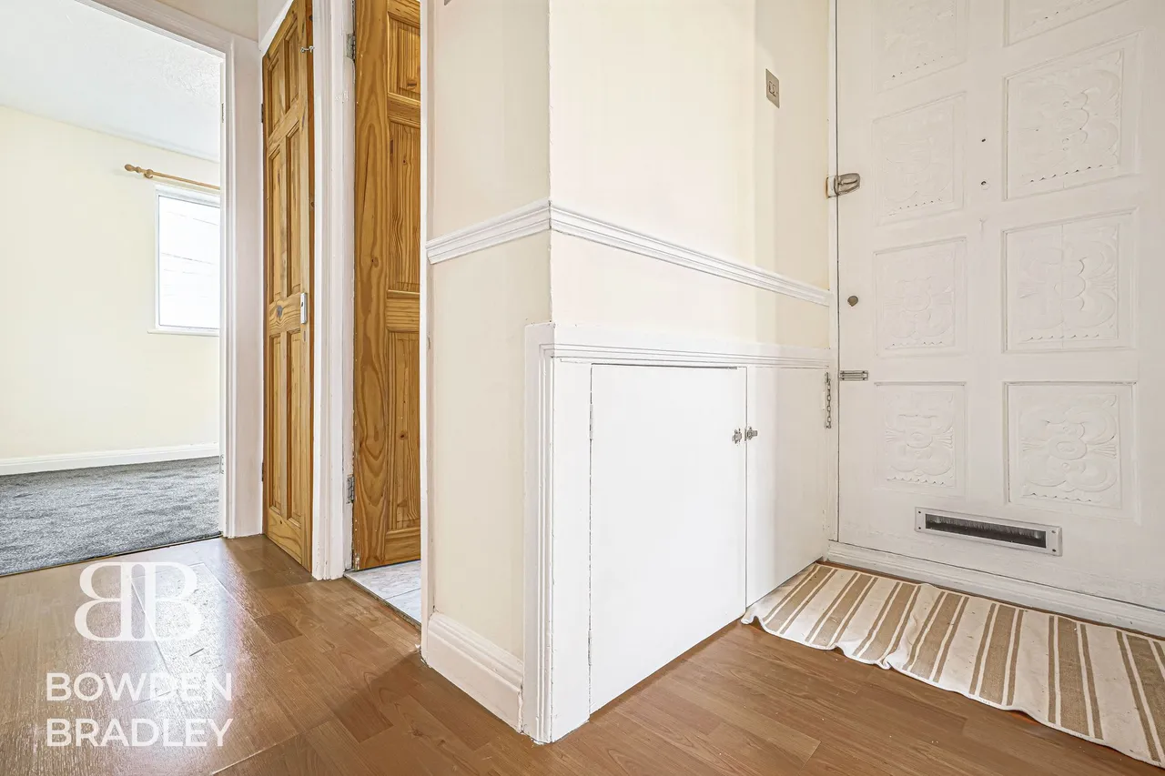 Brunswick Gardens, Hainault, IG6, photo 20