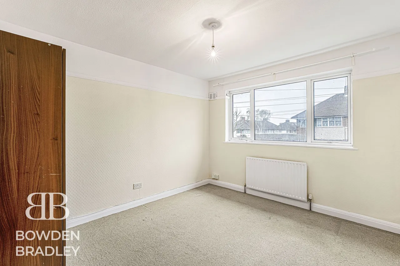Brunswick Gardens, Hainault, IG6, photo 23