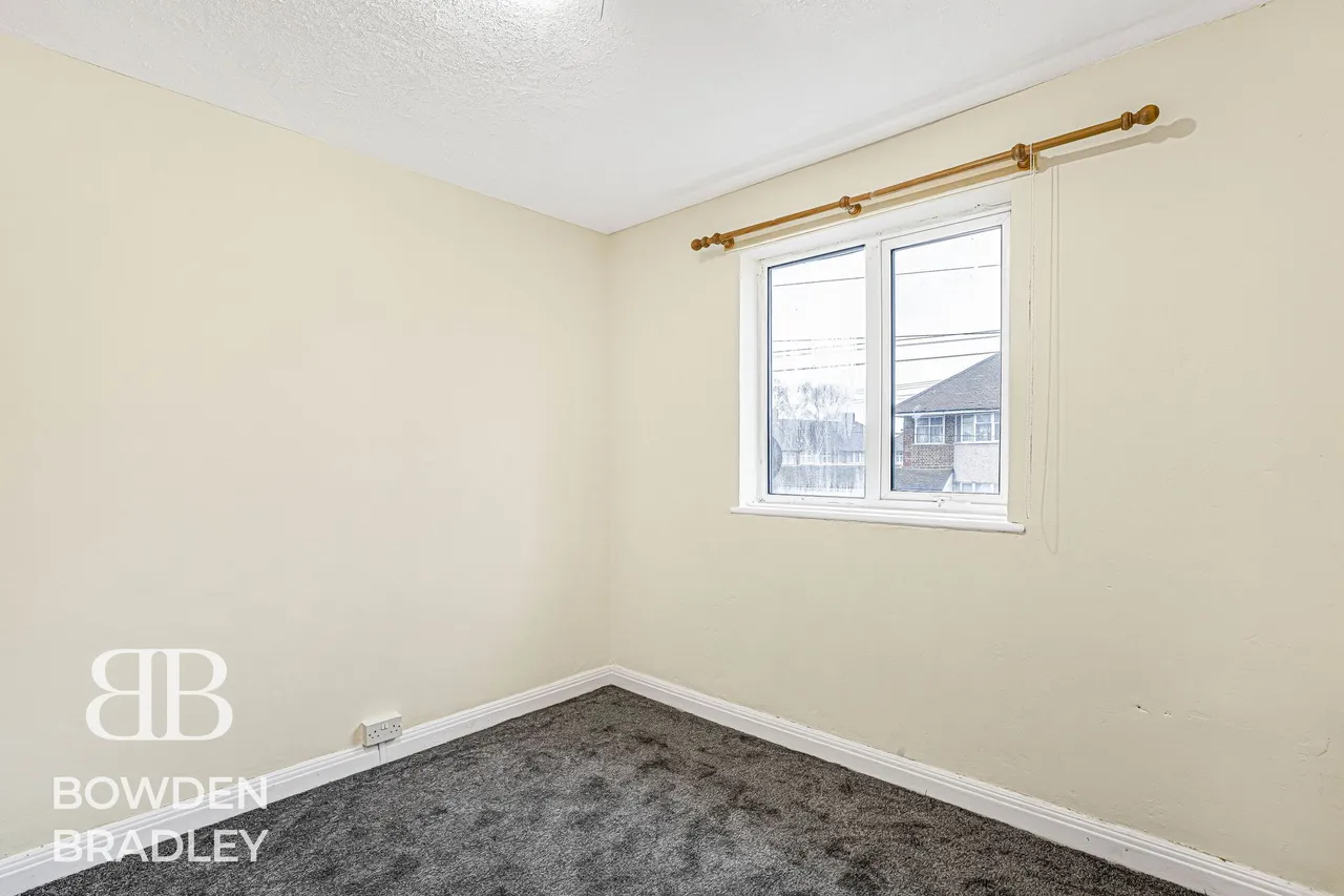 Brunswick Gardens, Hainault, IG6, photo 26