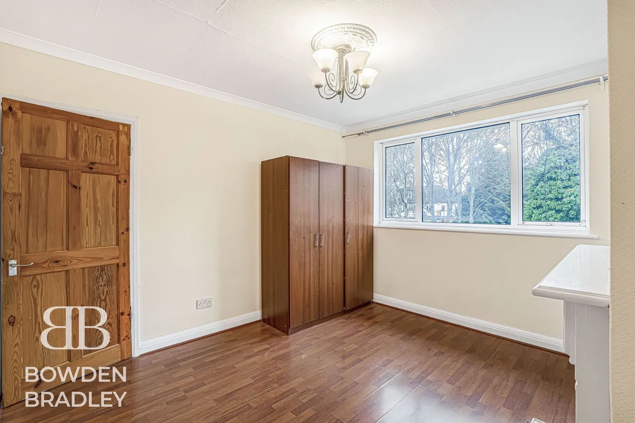 Brunswick Gardens, Hainault, IG6, photo 19