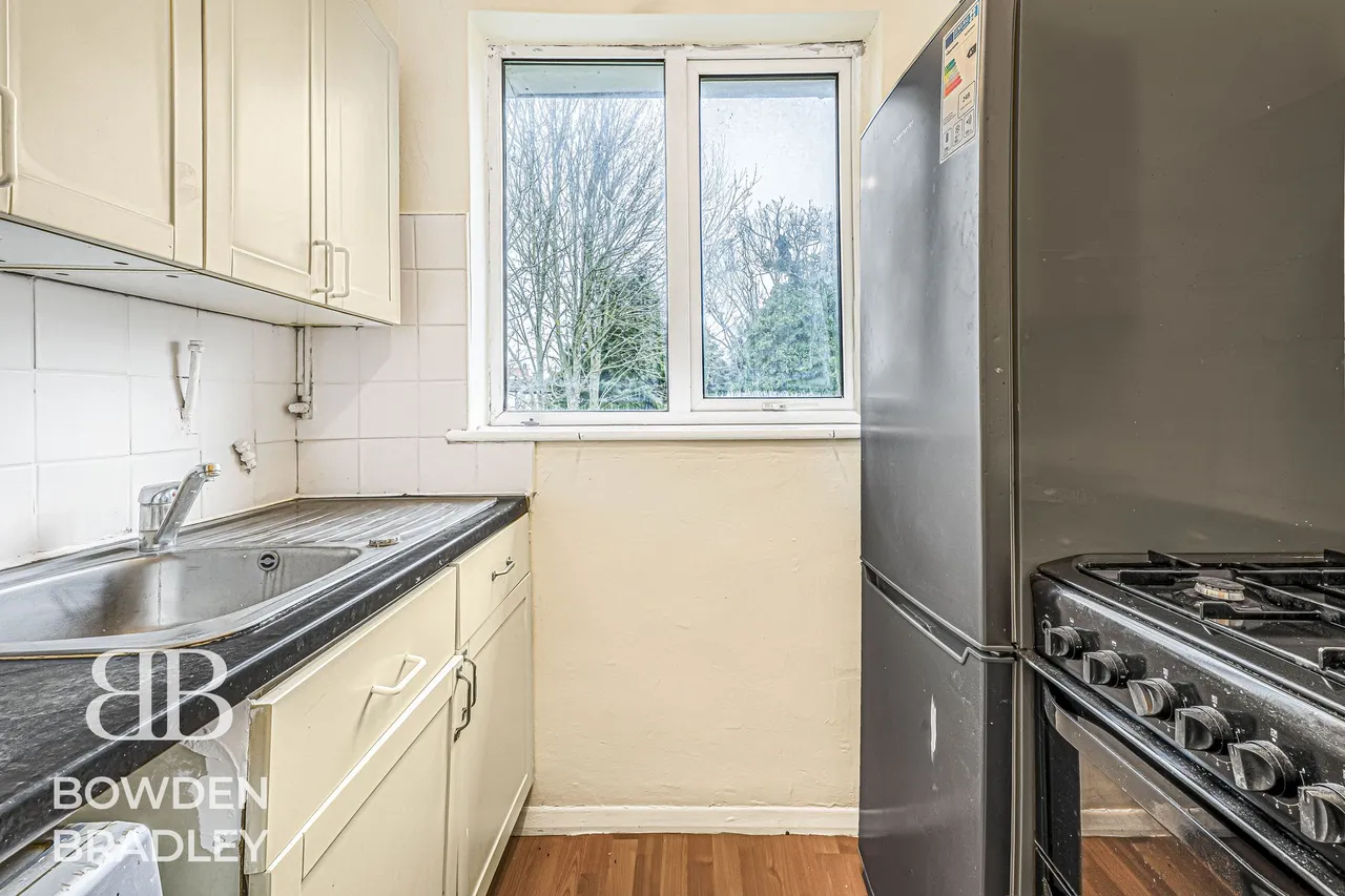 Brunswick Gardens, Hainault, IG6, photo 7