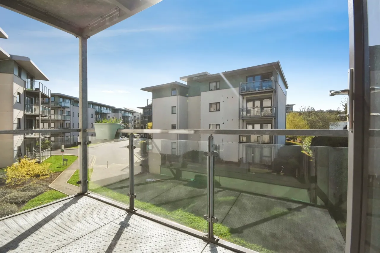 Rollason Way, Brentwood, photo 2