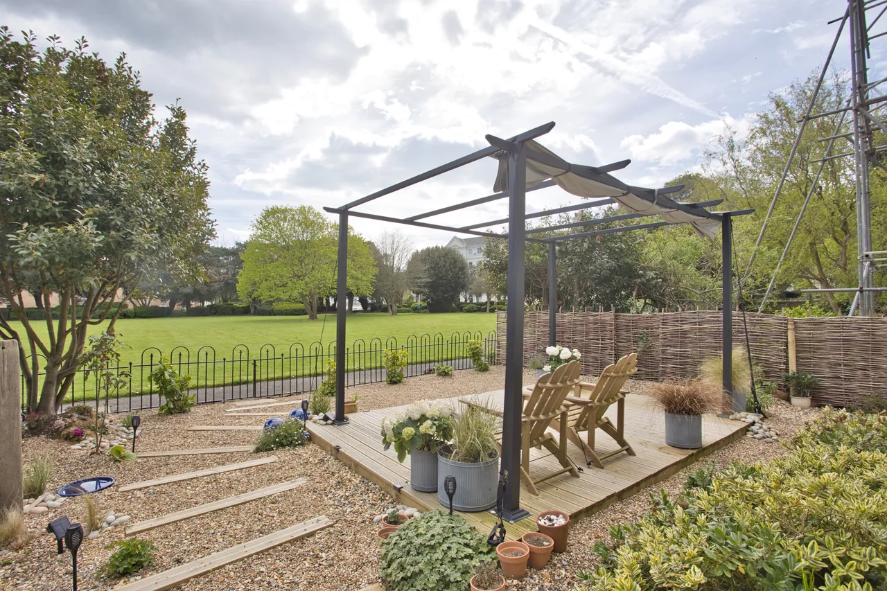 Augusta Gardens, Folkestone, CT20, photo 2