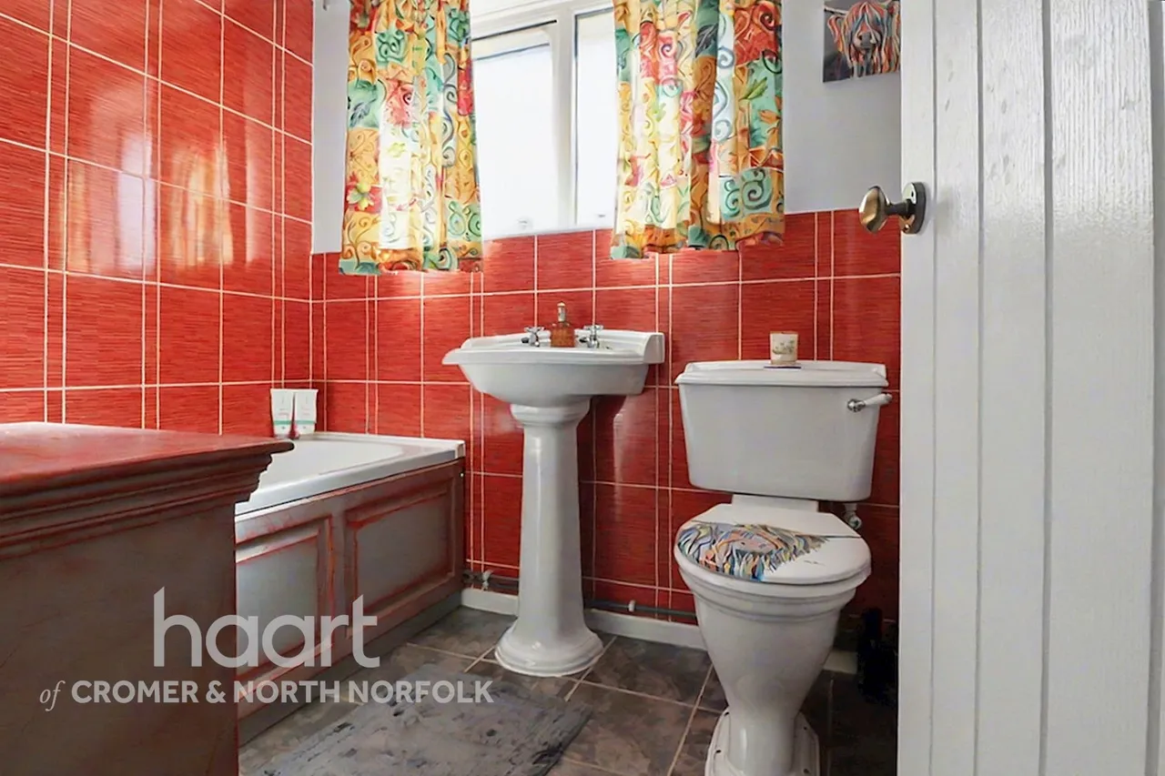 Charles Close, Cromer, NR27, photo 13
