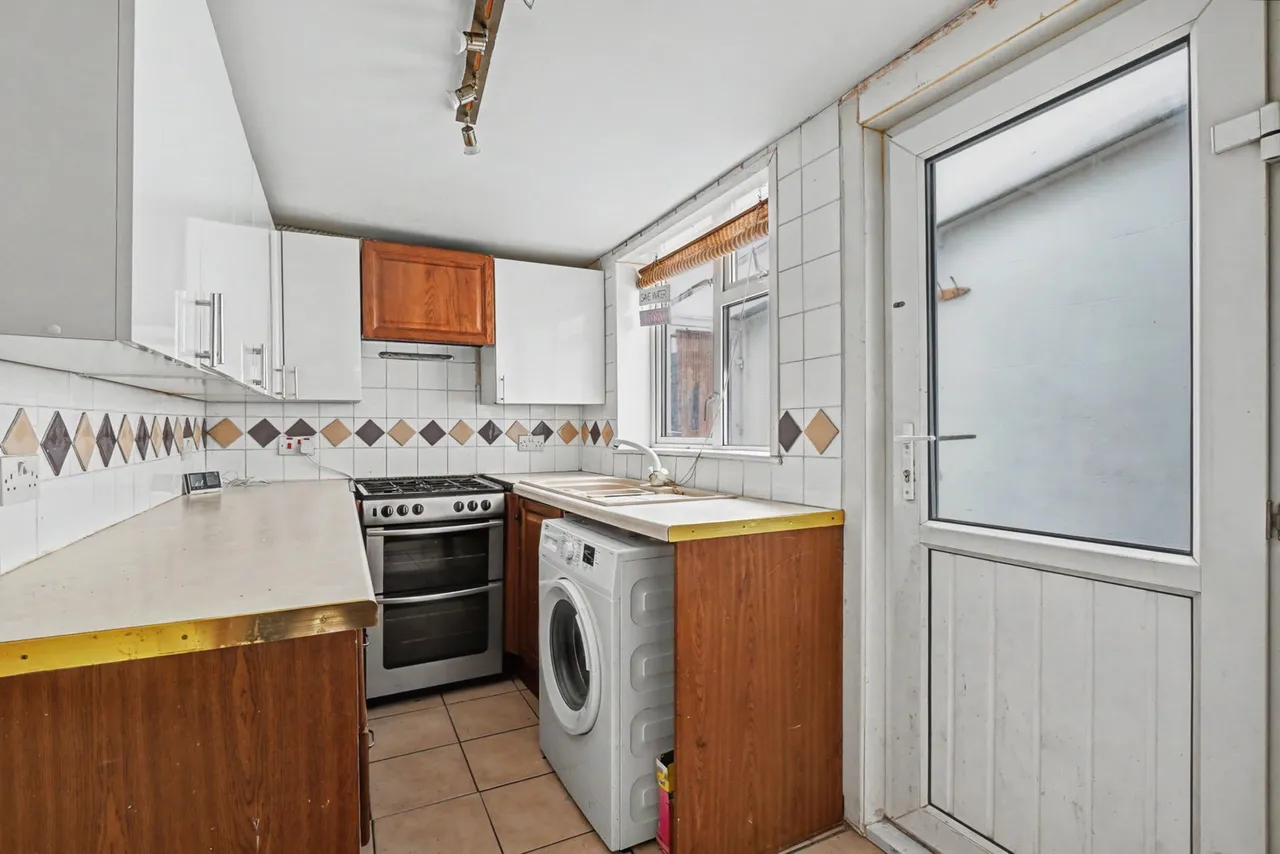 Saxton Street, Gillingham, ME7 5EQ, photo 7