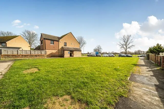 Lodden Avenue, Berinsfield, OX10, photo 15