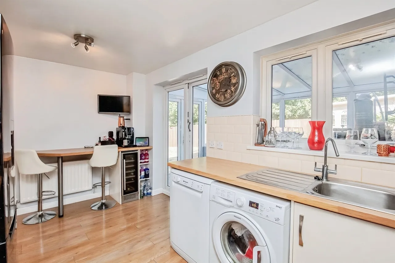 Backley Close, Kettering, photo 2