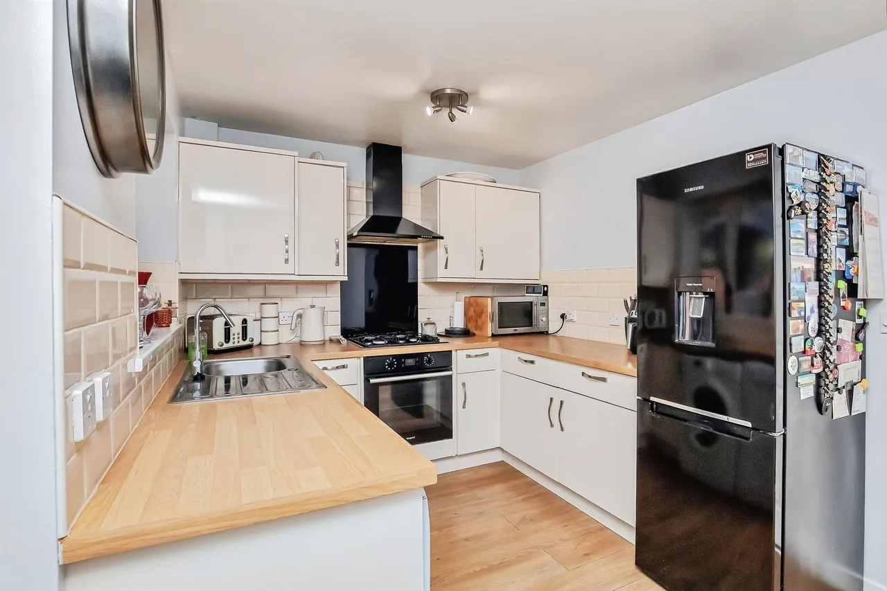 Backley Close, Kettering, photo 4