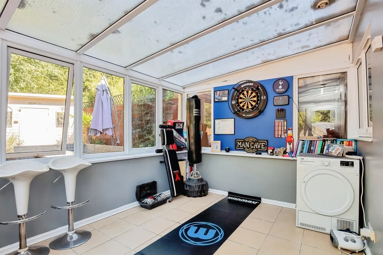 Backley Close, Kettering, photo 8