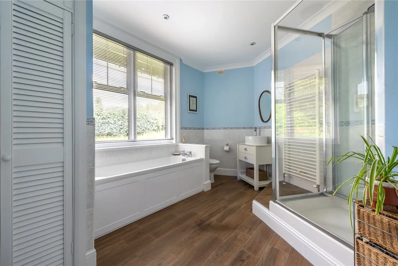 The Street, Betchworth, RH3, photo 11