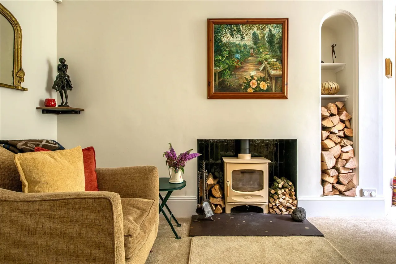 The Street, Betchworth, RH3, photo 10