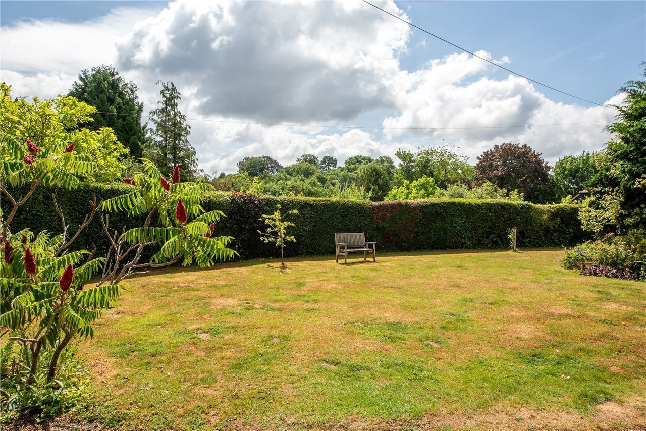 The Street, Betchworth, RH3, photo 9