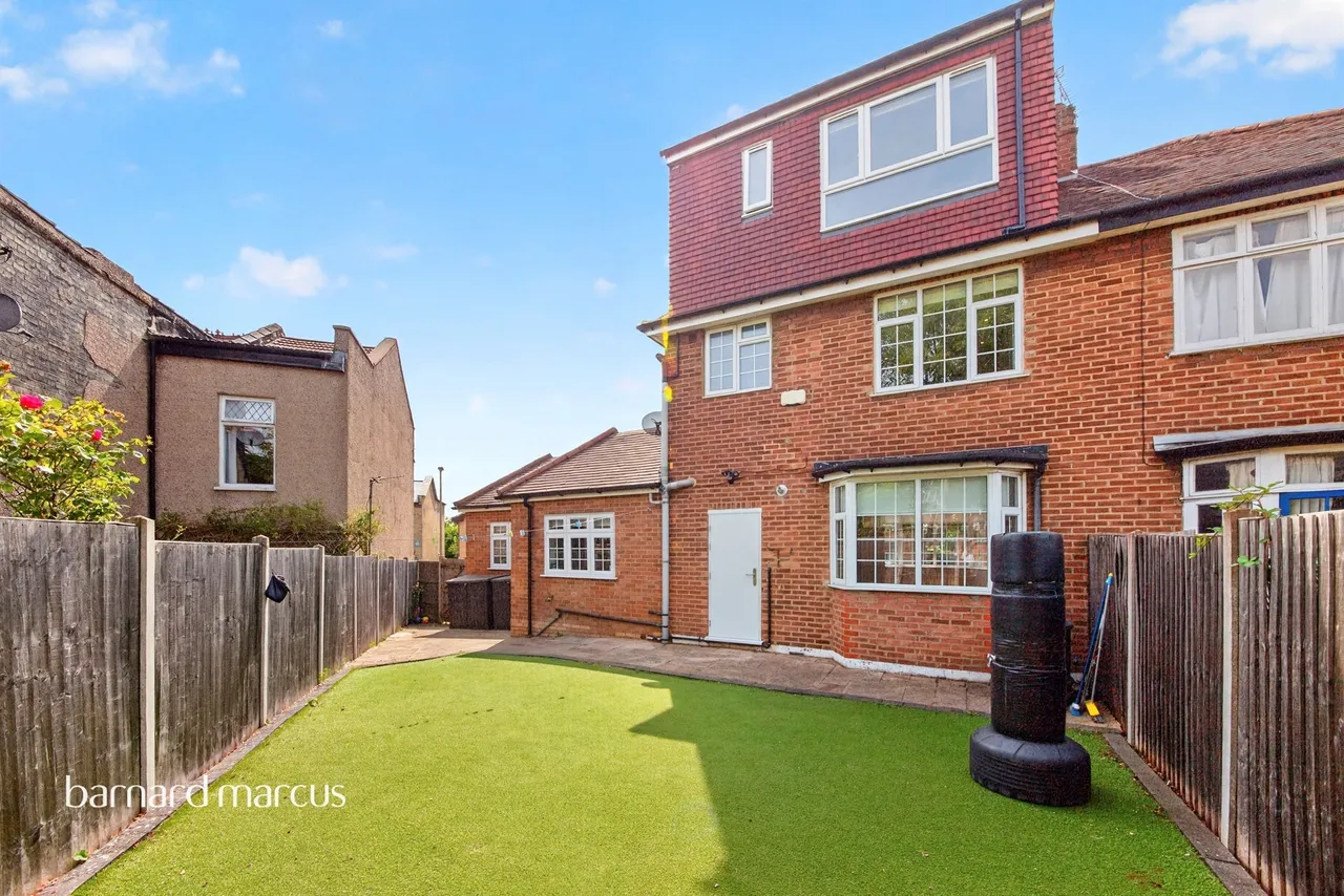 Bawtry Road, London, N20, photo 9