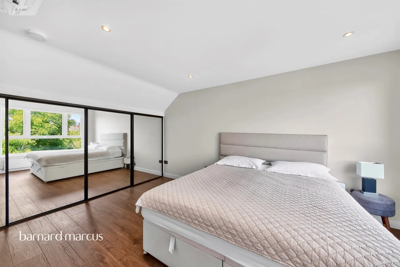Bawtry Road, London, N20, photo 16