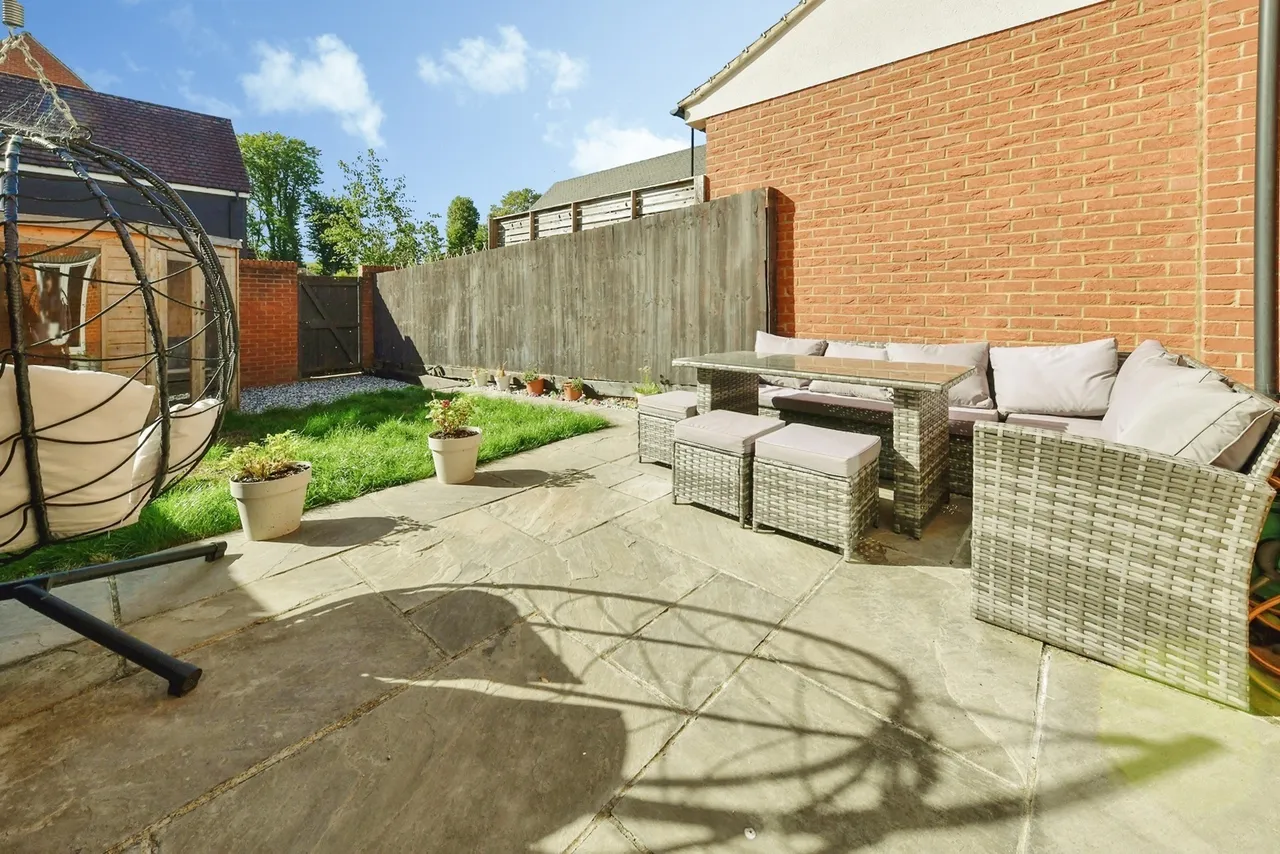 Pembridge Gardens, Stevenage, SG2, photo 23