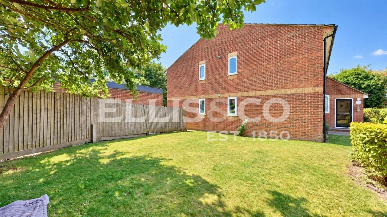 Chartwell Close, Greenford, UB6, photo 8