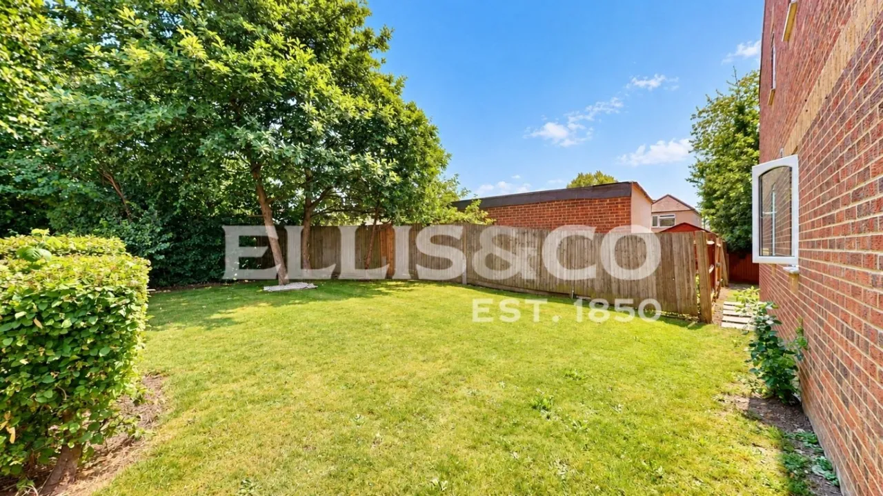 Chartwell Close, Greenford, UB6, photo 10