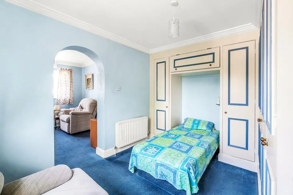 Warenne Road, Fetcham, KT22, photo 11