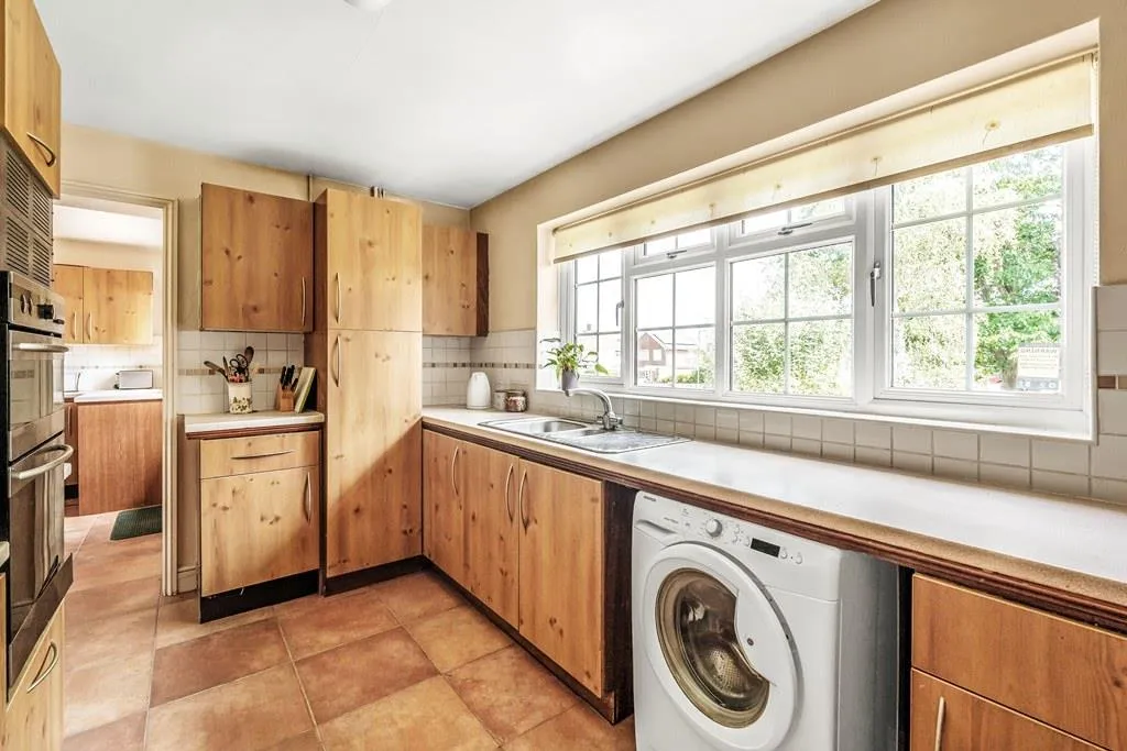 Warenne Road, Fetcham, KT22, photo 5