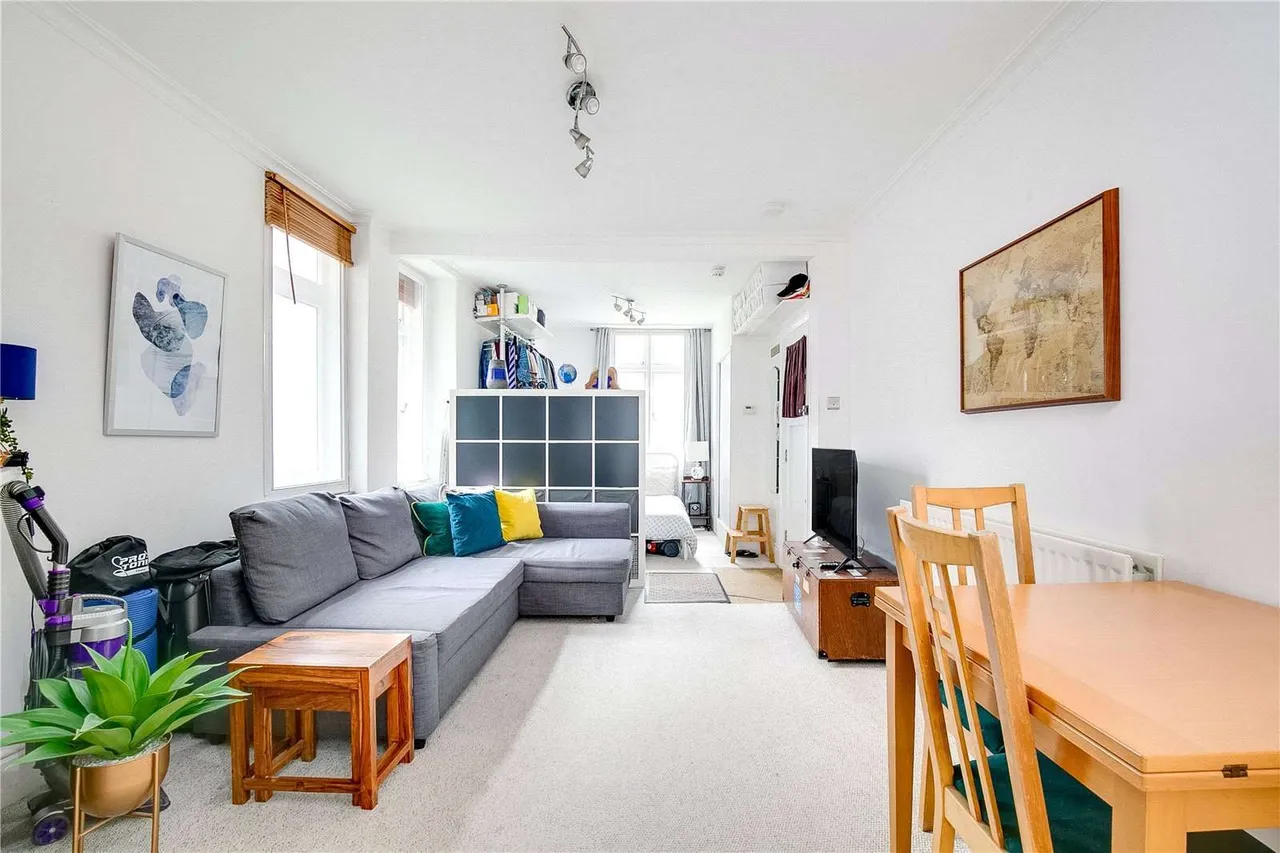 flat to rent — Catherine House, 25-27 Catherine Place, Westminster, London, SW1E 6DU