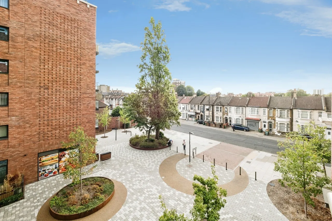 Upton Gardens, Upton Park, E13, photo 18
