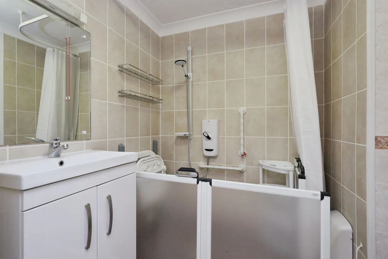 Whitley Road, Eastbourne, photo 8