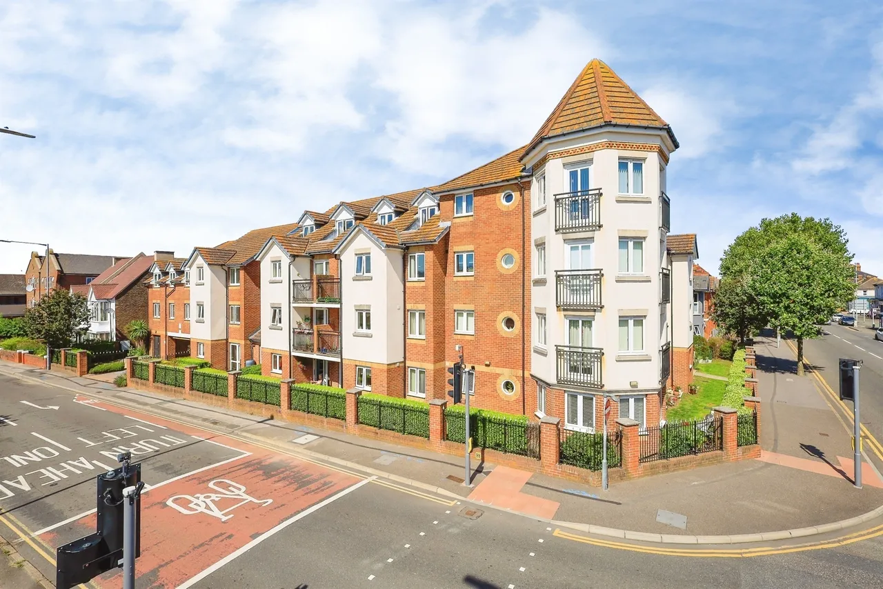 1 bed flat for sale — Whitley Road, Eastbourne
