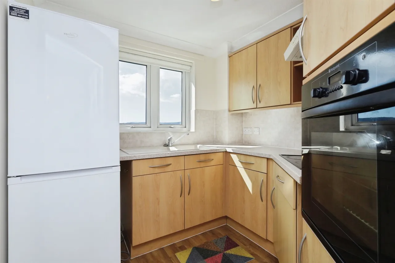 Whitley Road, Eastbourne, photo 5